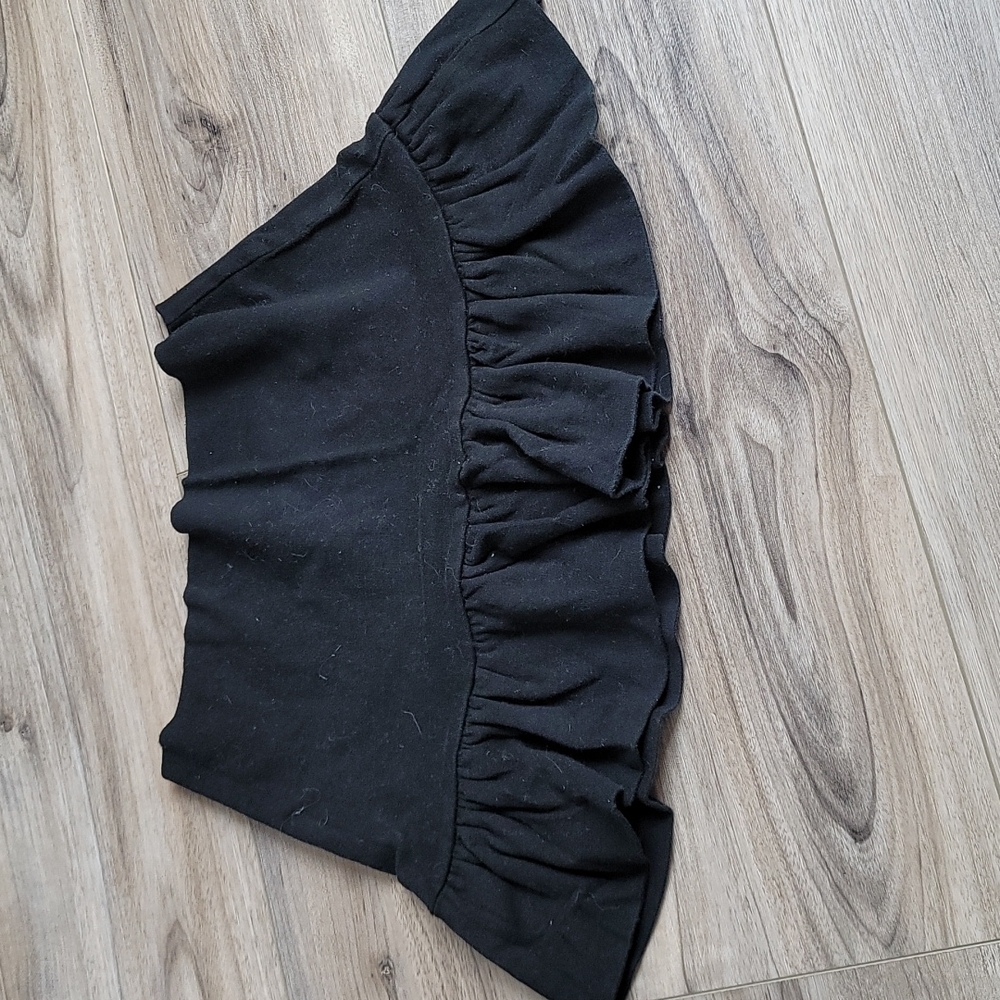 Cute Black Mini Skirt ♥ Size Medium ♥